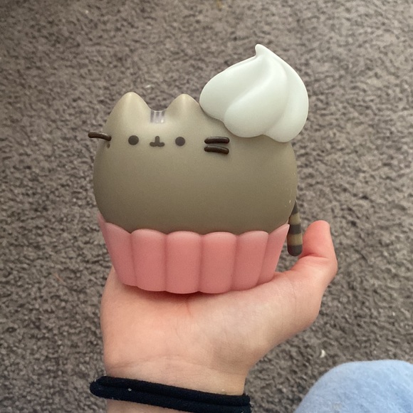 Pusheen exclusive pusheen box figure - Picture 2 of 3